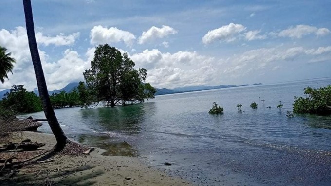 lote nga along the beach