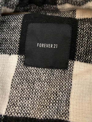 Forever 21 Large Coat Checkered Thick Fabric Prelove