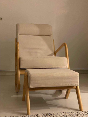 Modern Minimalist Rocking chair with foot rest Made of rubber wood