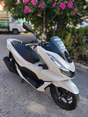 2021 Almost new honda pcx 160 cbs 2021 model