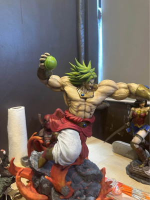 Broly (Dragon Ball Z) Statue