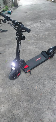 Pleedo XR1 scooter