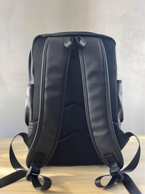 ORIGINAL Classic Black Leather Backpack