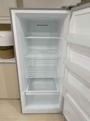 FUJIDENZO UPRIGHT FREEZER