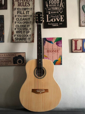 HANSEN LUMANOG 39 INCHES ACOUSTIC GUITAR WITH FREEBIES