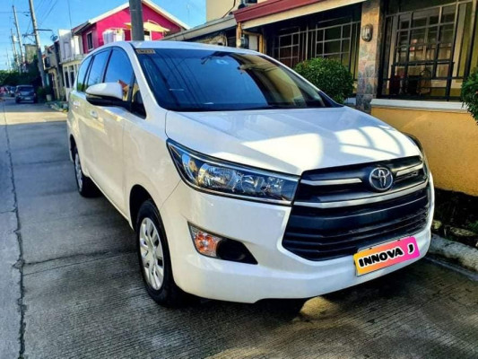 Toyota Innova J 2.8  2018 model