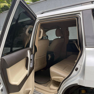 2012 Toyota landcruiser prado