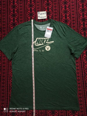 Nike Dri-fit NBA Milwaukee Bucks Shirt (Large)