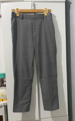 Preloved Uniqlo Plaid Trouser Pants