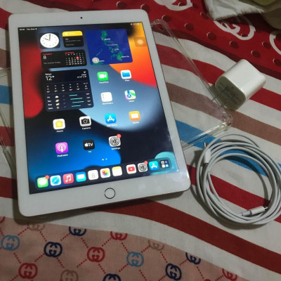 IPAD 6TH GEN 32GB WITH SIMSLOT