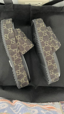 ORIGINAL GUCCI PLATFORM SANDALS