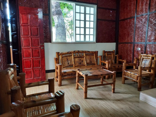 FOR SALE  2,266 sqm lot with ancestral house and rest house