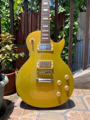 Les Paul gold top 4,000PHP fixed