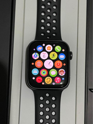FOR SALE | Apple iWatch Nike SE 44mm