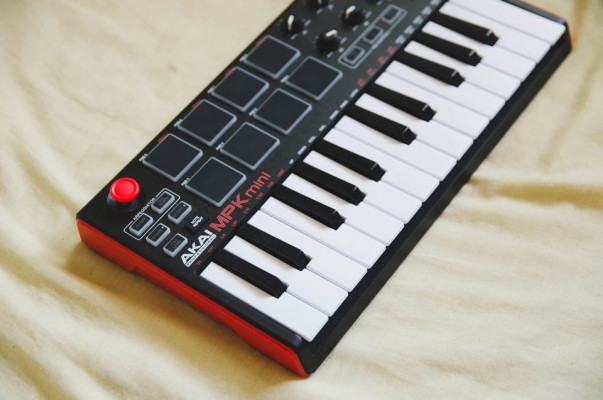 AKAI MPK MINI / HYBRID 3