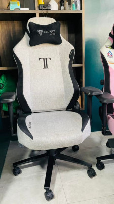 Secretlab gaming chair