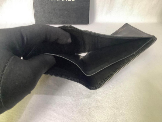 CHANEL Bifold Wallet authentic original