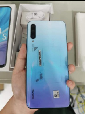 Huawei Y9s