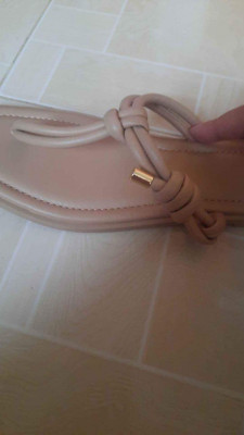 CHARLES AND KEITH SG THONG