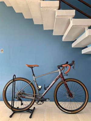 GRAVEL BIKE