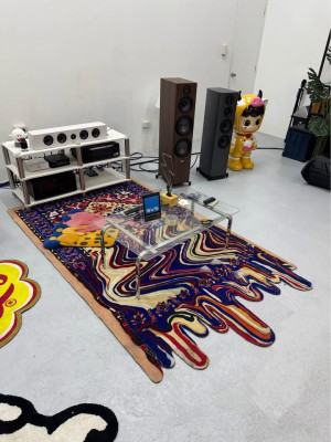 Large Super Trendy Persian Melting Rug for HIFI listening Room Mancave Home