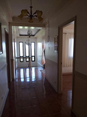 HOUSE FOR SALES IN TAGAYTAY
