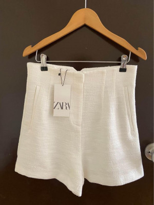 ZARA Textured short