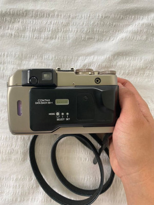 Contax G1 with Carl Ziess Biogon 28mm F2 Lens & data back and TLA140 Flash