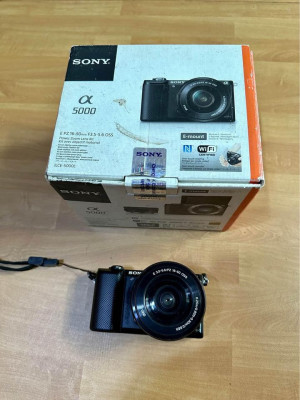 SONY ALPHA A5000 CAMERA