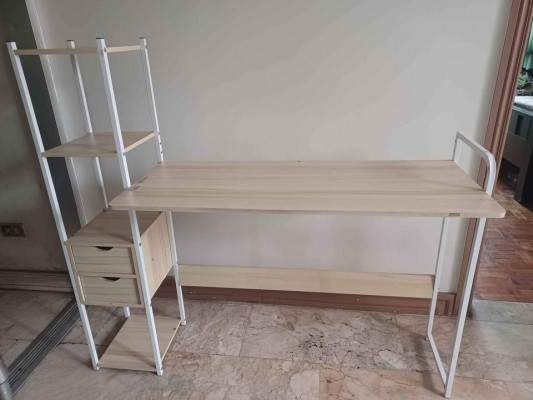 Preloved Computer Desk - GOOD AS NEW!