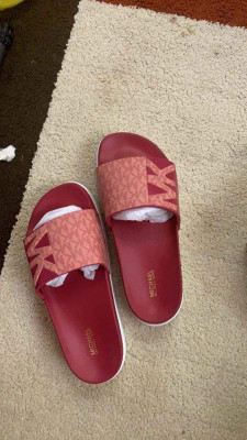 BNEW! On hand All Original! Michael Kors size 8 with box