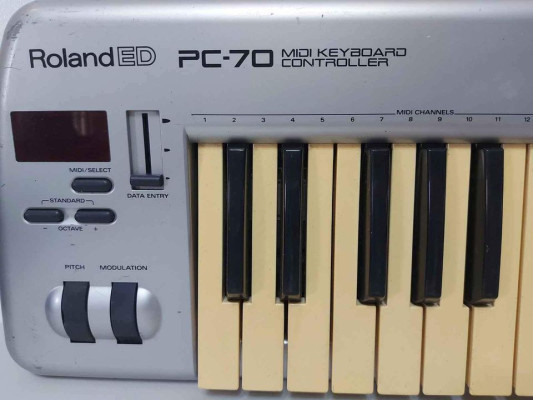 Roland ED PC-70 midi controller keyboard