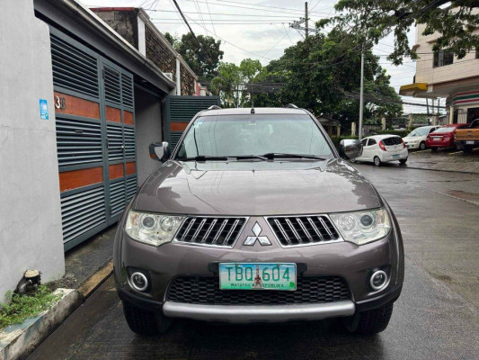 2012 Mitsubishi montero sport