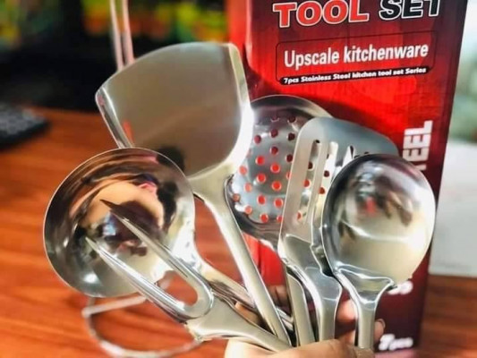 Kitchen tool set