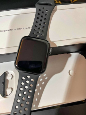 Apple Watch Series 5 44mm Nike Edition