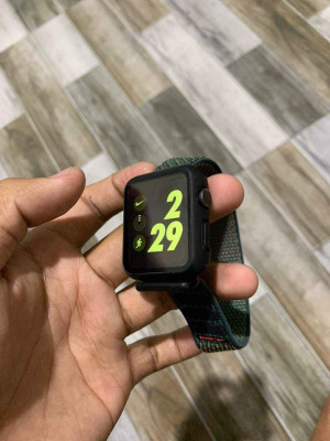 For sale i watch series 3 nike 42mm