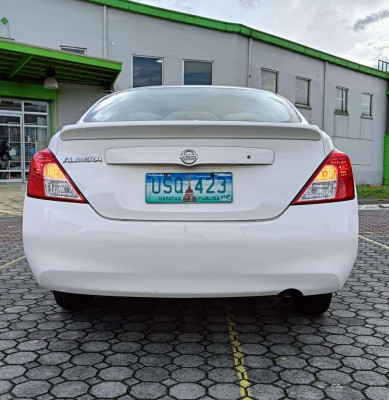 2013 Nissan almera