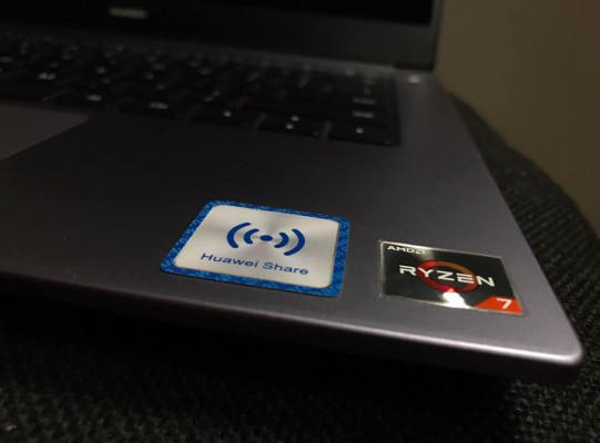 Huawei MateBook D14 AMD Ryzen 7 3700U 8GB RAM 512GB SSD AMD Vega 10 Graphics