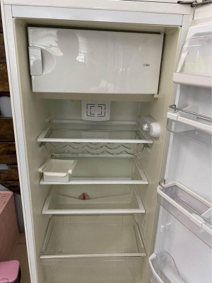 SMEG FAB28RBI Retro-style top mount refrigerator