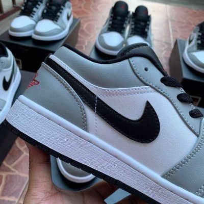 Jordan 1 Low 'Light Smoke Grey'