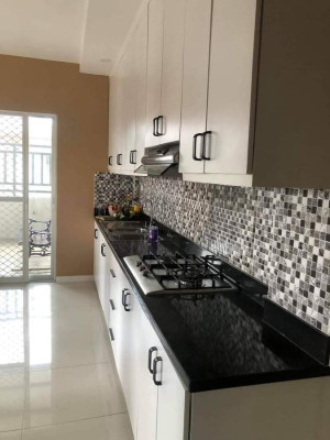 2 storey catalunan pequeño