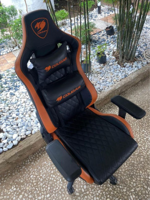 Gaming Chair and Table