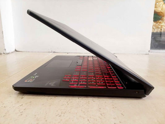 Asus TUF ( Ryzen 7 9th-Generation )