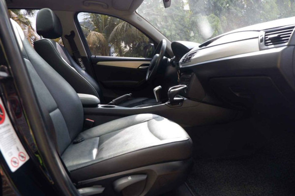 2011 BMW x1 xdrive 2.0d mt (turbo diesel)