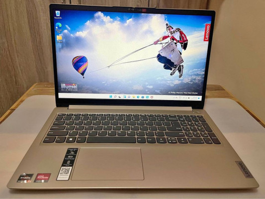 Lenovo ideapad 1