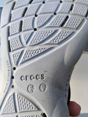 Sale Only Unisex Crocs Legit