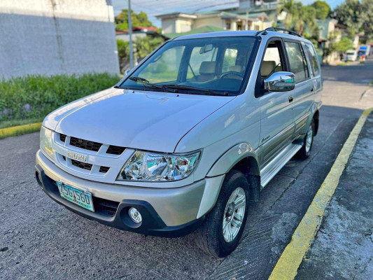 2008 Isuzu crosswind