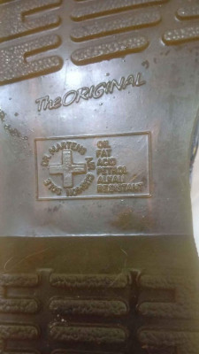 DOC MARTENS leather shoe