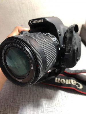 Canon EOS 700D