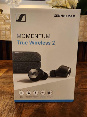 Sennheiser Momentum 2 with FREE Samsung Buds Pro